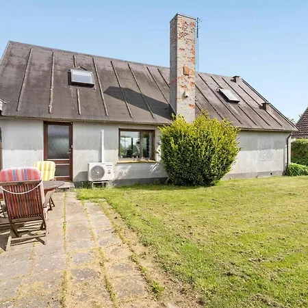 Villa Nicely Located With A View And Access To The Water Nykobing Falster